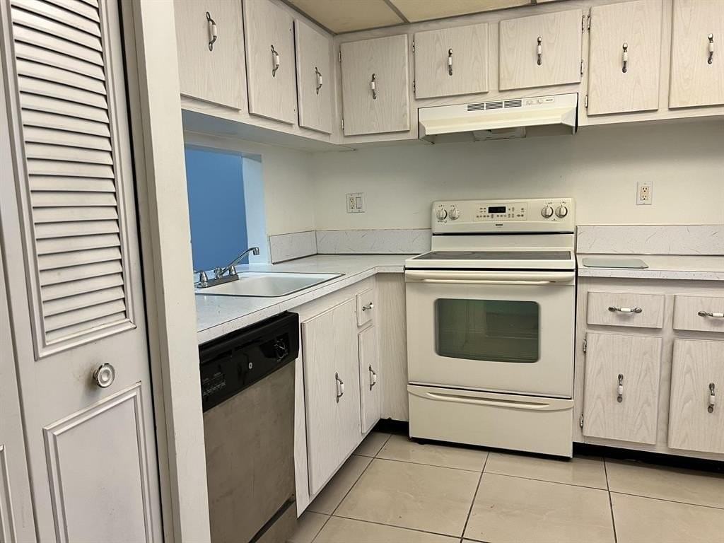 8810 W Mcnab Rd #205 - Photo 6 of 11