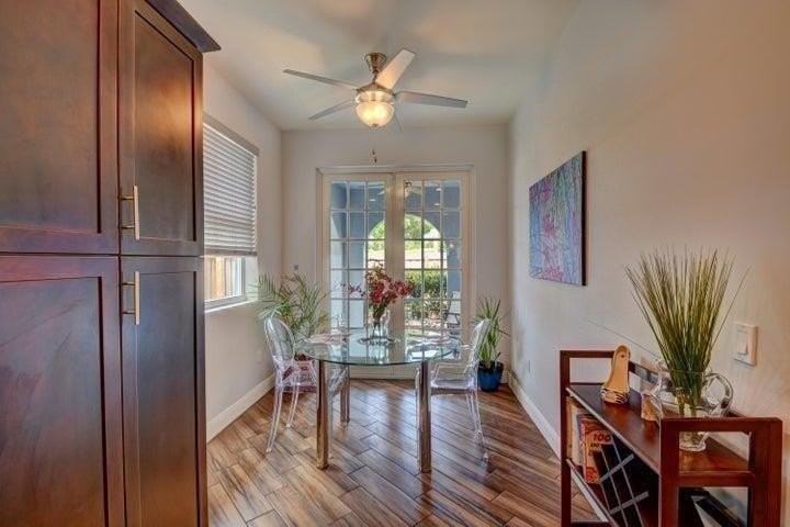 1135 Ne 3rd Ave - Photo 6 of 28