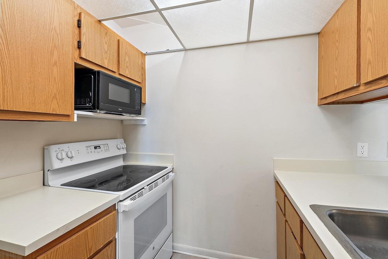 1790 Abbey Rd #203 - Photo 6 of 13