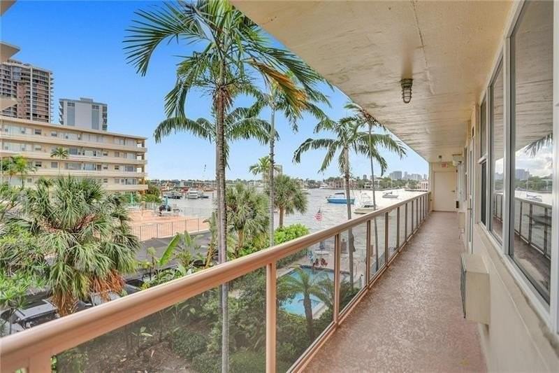 101 N Birch Rd #303 - Photo 3 of 29