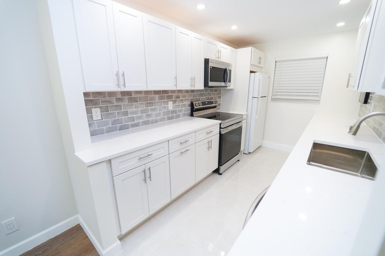 2660 Sw 22nd Ave #1203 - Photo 5 of 24