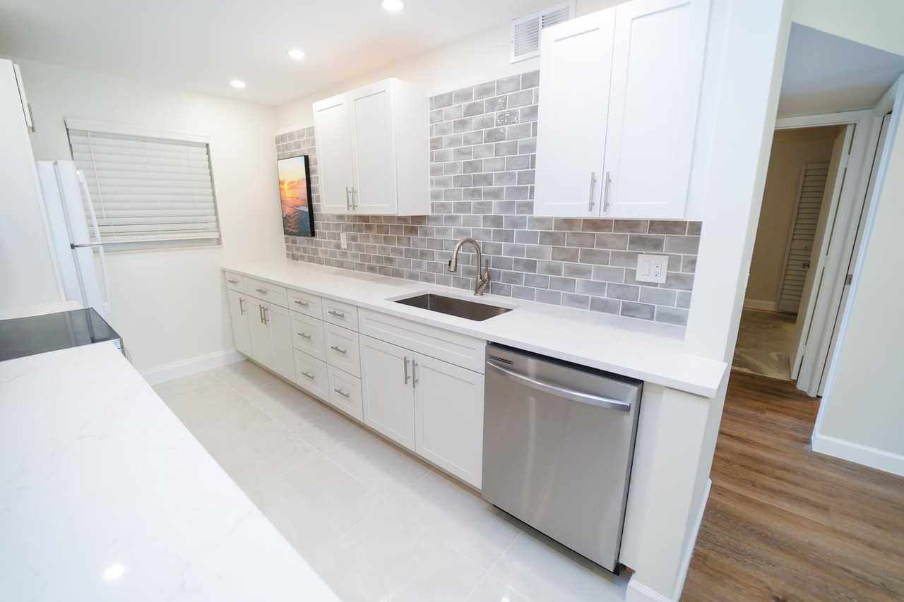 2660 Sw 22nd Ave #1203 - Photo 6 of 24