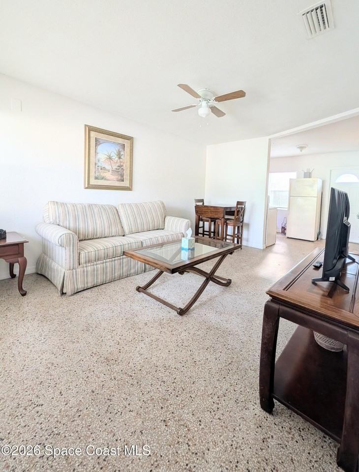 1420 Avocado Ave #15 - Photo 2 of 10