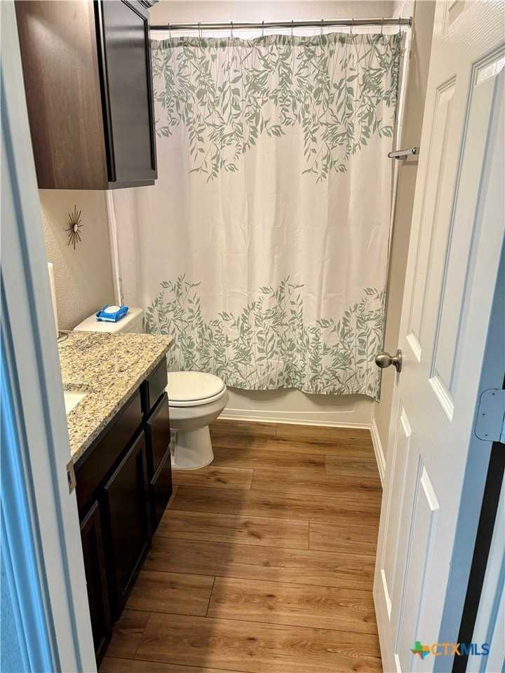 305 Bobby Lou Ln - Photo 3 of 15