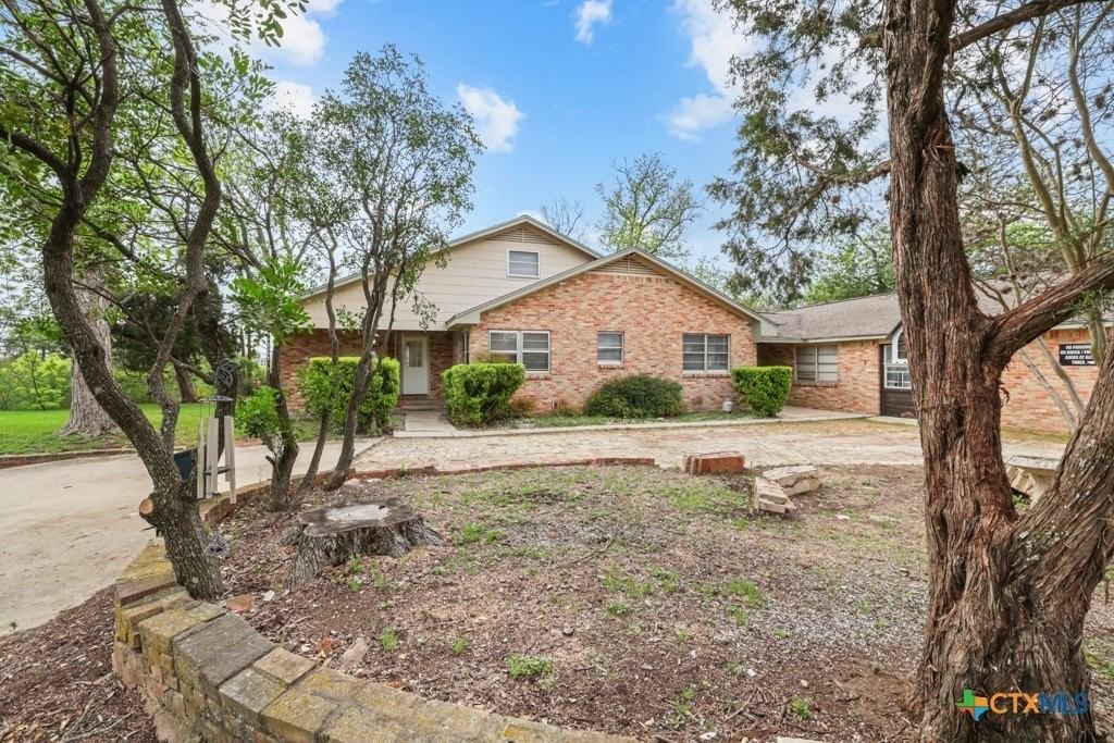 1511 Ranch Road 12 - Photo 4 of 28