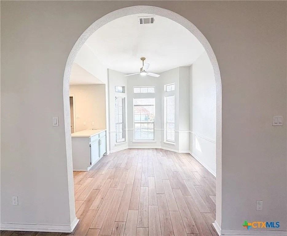 5414 Williams Dr - Photo 4 of 14