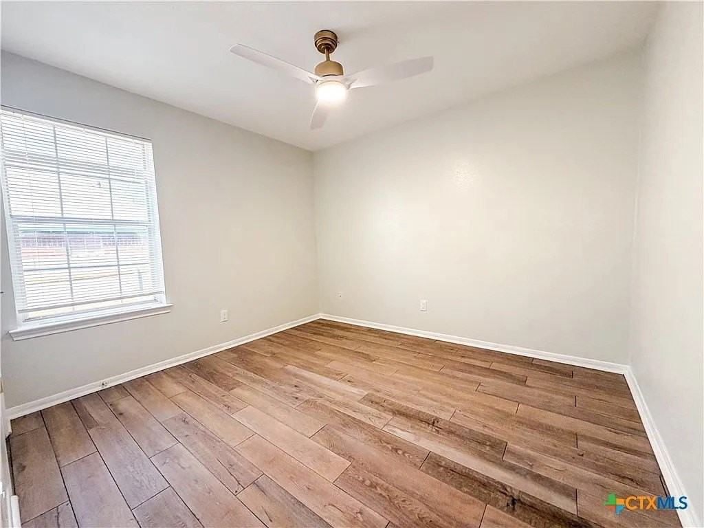 5414 Williams Dr - Photo 7 of 14