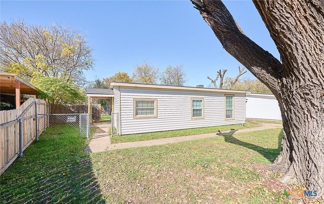 919 Southside Dr - Photo 3 of 22