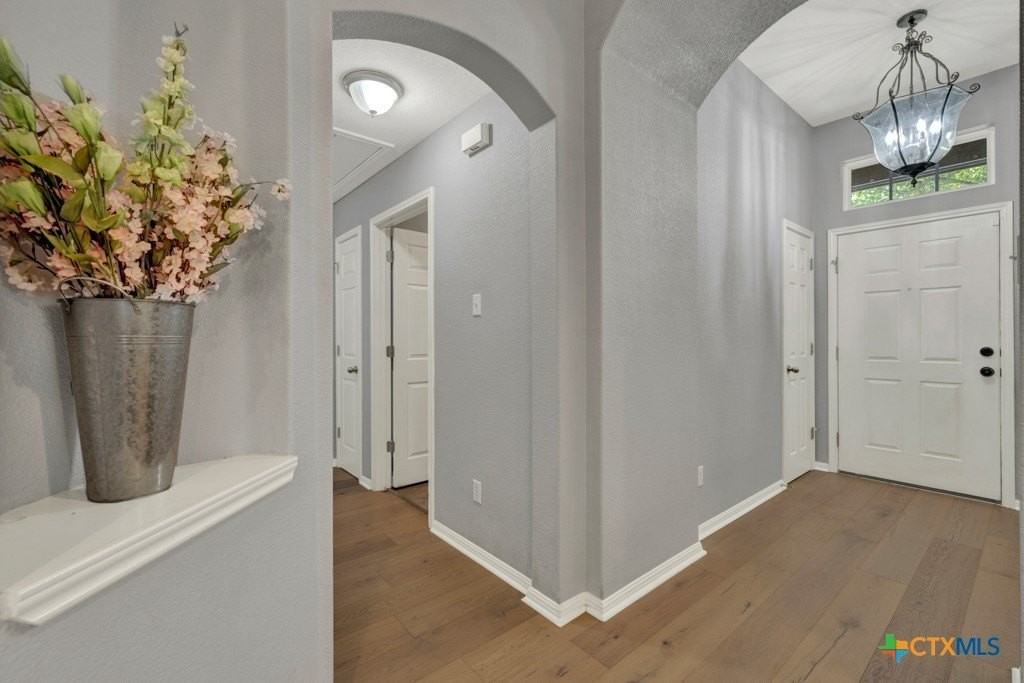 481 Bayou Bend Dr - Photo 3 of 32