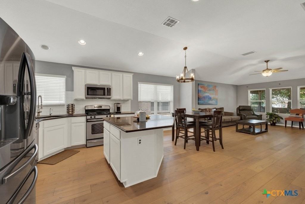 481 Bayou Bend Dr - Photo 6 of 32