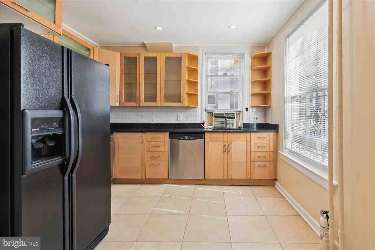 14 Seaton Pl Nw - Photo 5 of 32