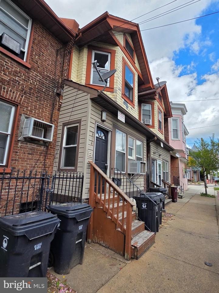 314 Concord Ave #2 - Photo 2 of 11