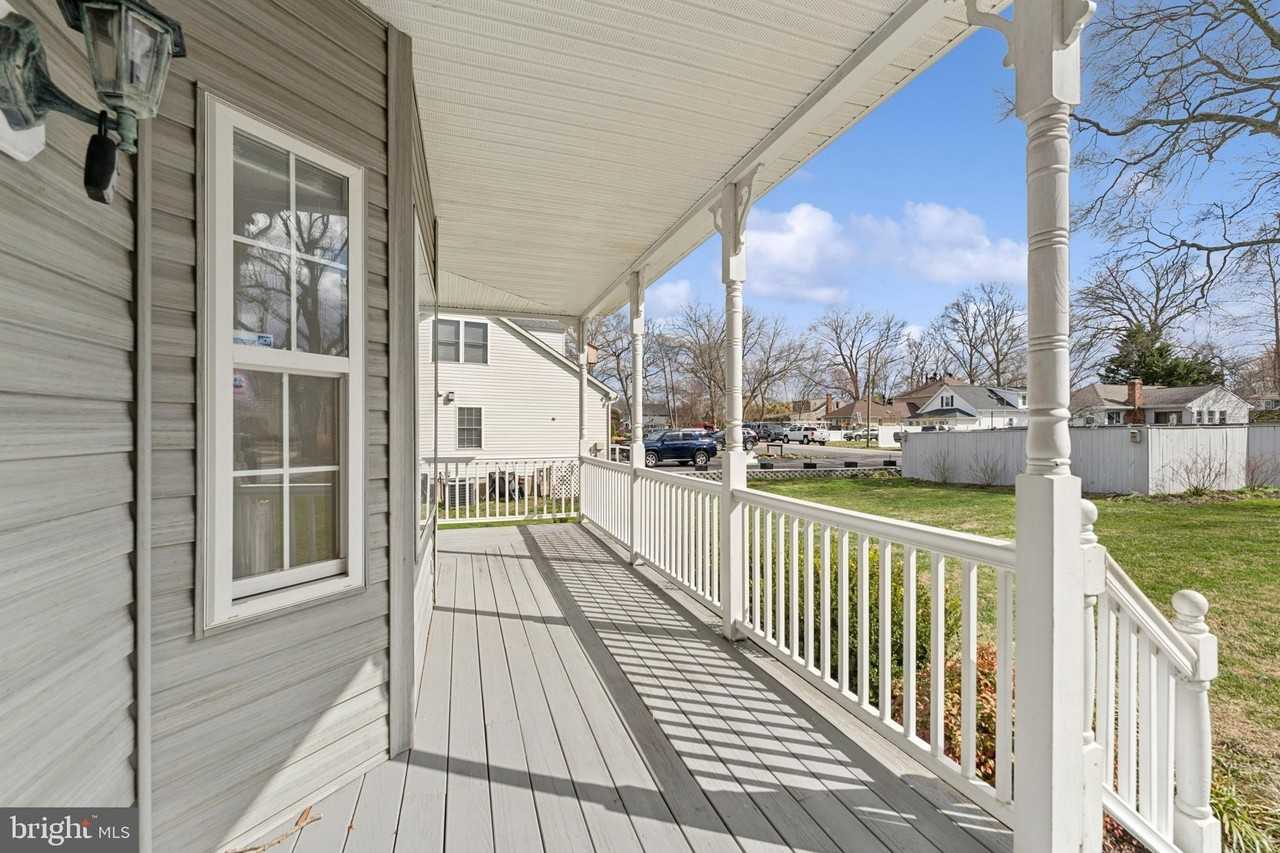 402 Linden Ave - Photo 4 of 40