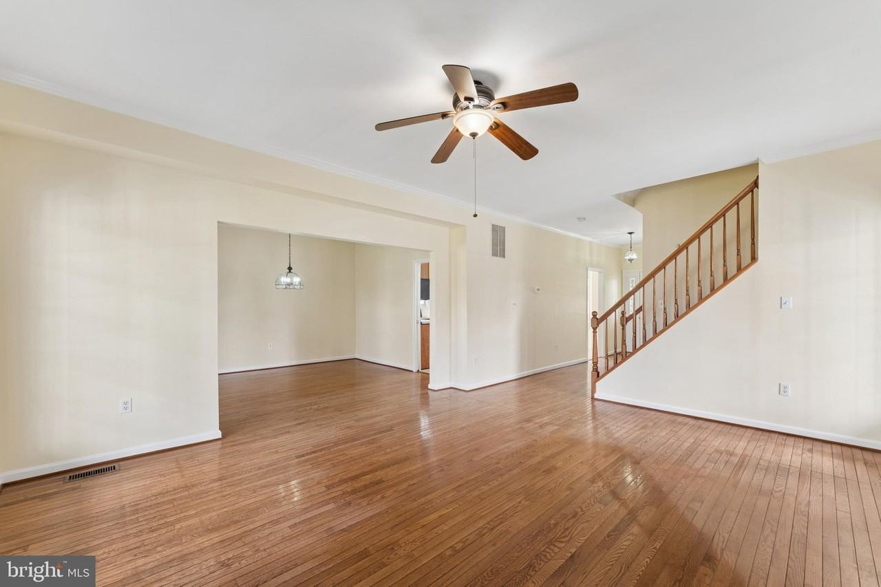 402 Linden Ave - Photo 7 of 40