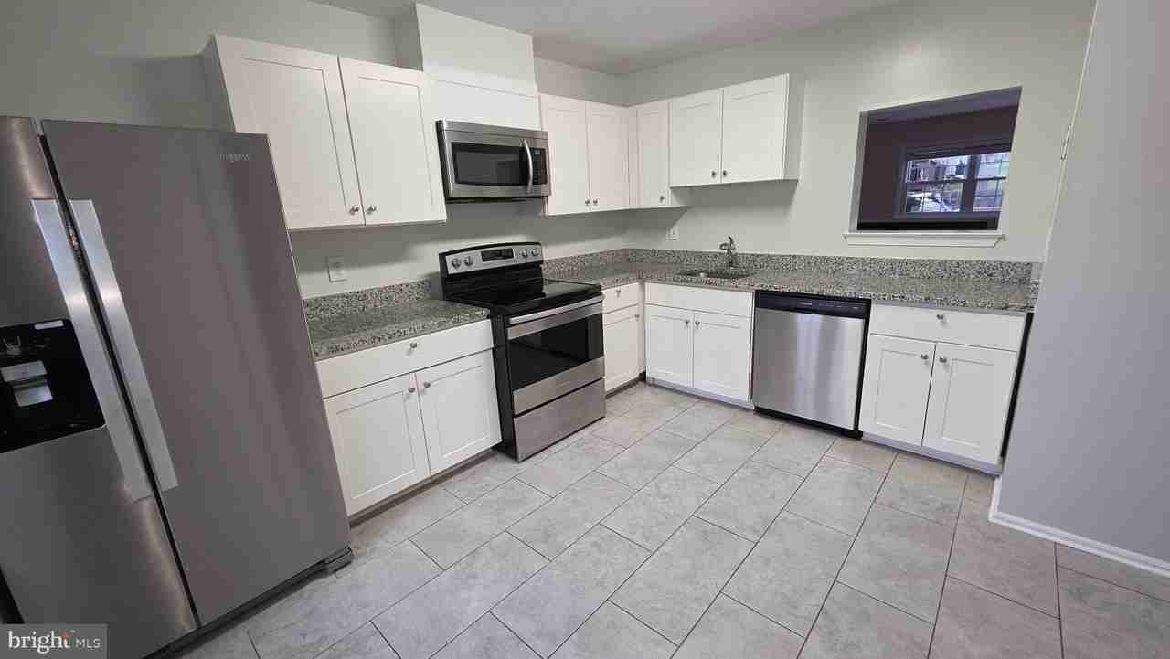 25 Hamlet Dr - Photo 2 of 28