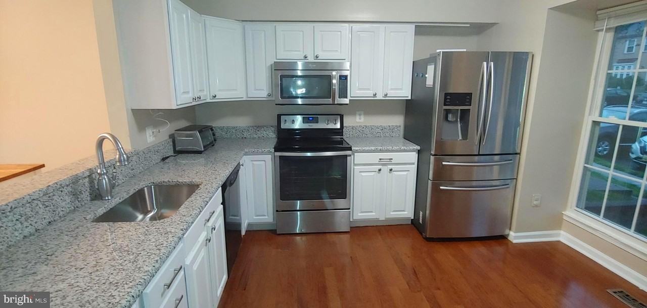 4 Steeplejack Ct - Photo 2 of 33