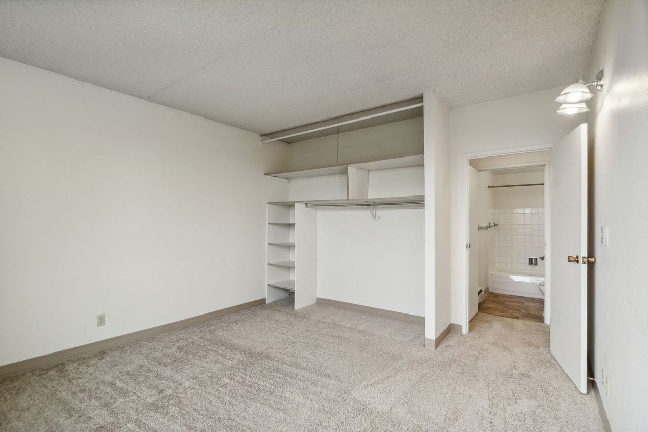 Life Manor Parkside - Photo 6 of 24