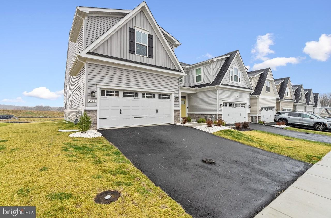 952 Swilken Bridge Rd - Photo 2 of 39