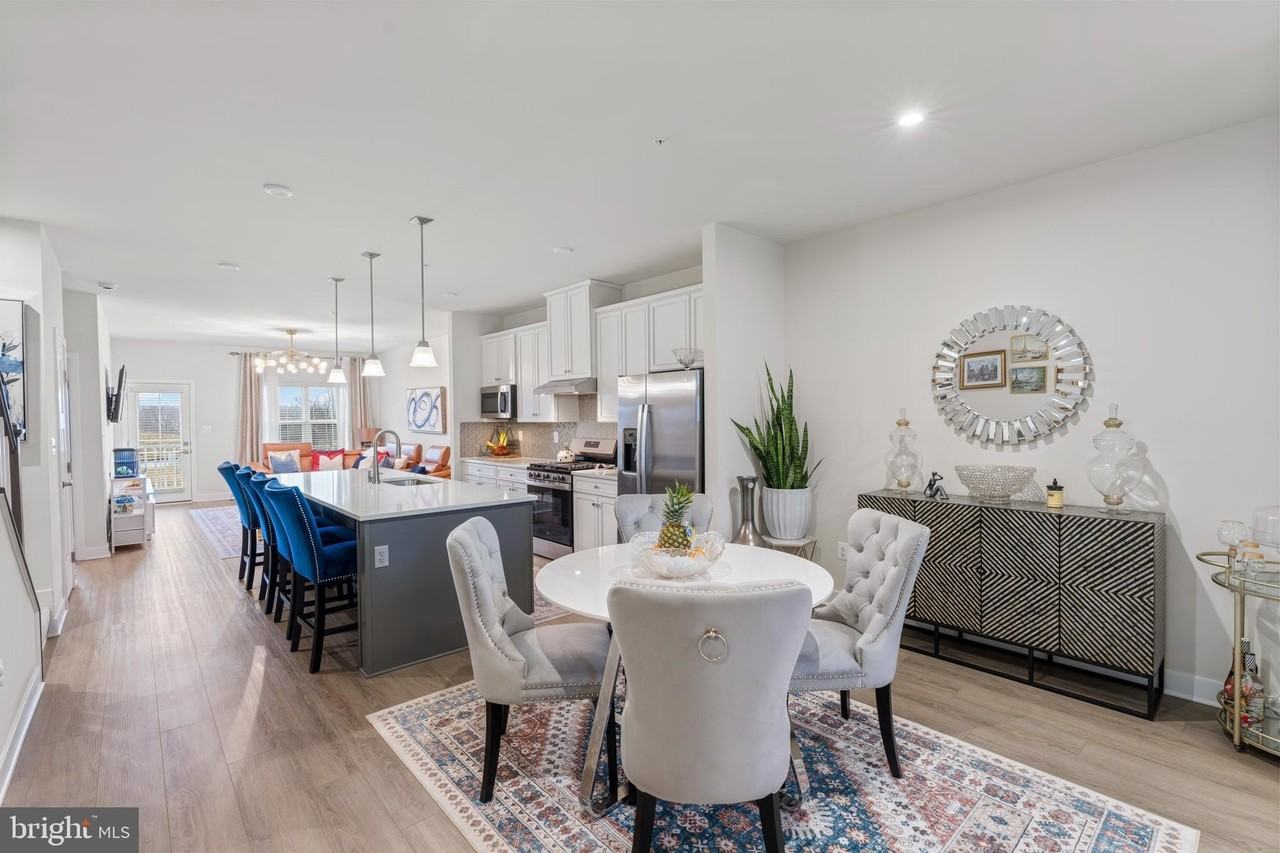 952 Swilken Bridge Rd - Photo 7 of 39