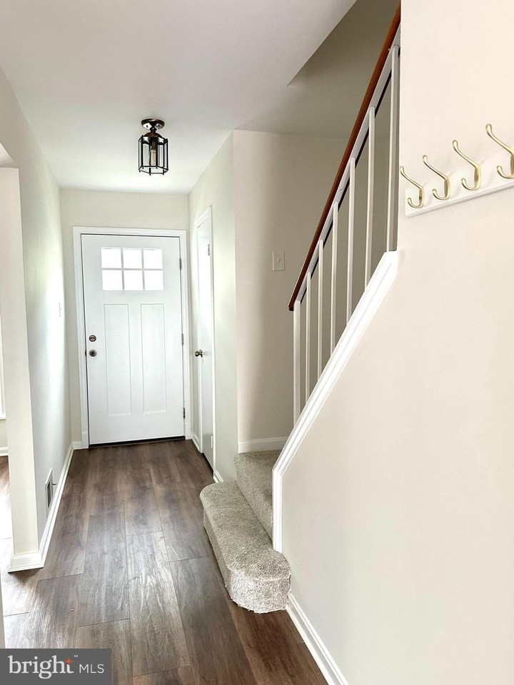 14510 London Ln - Photo 2 of 23