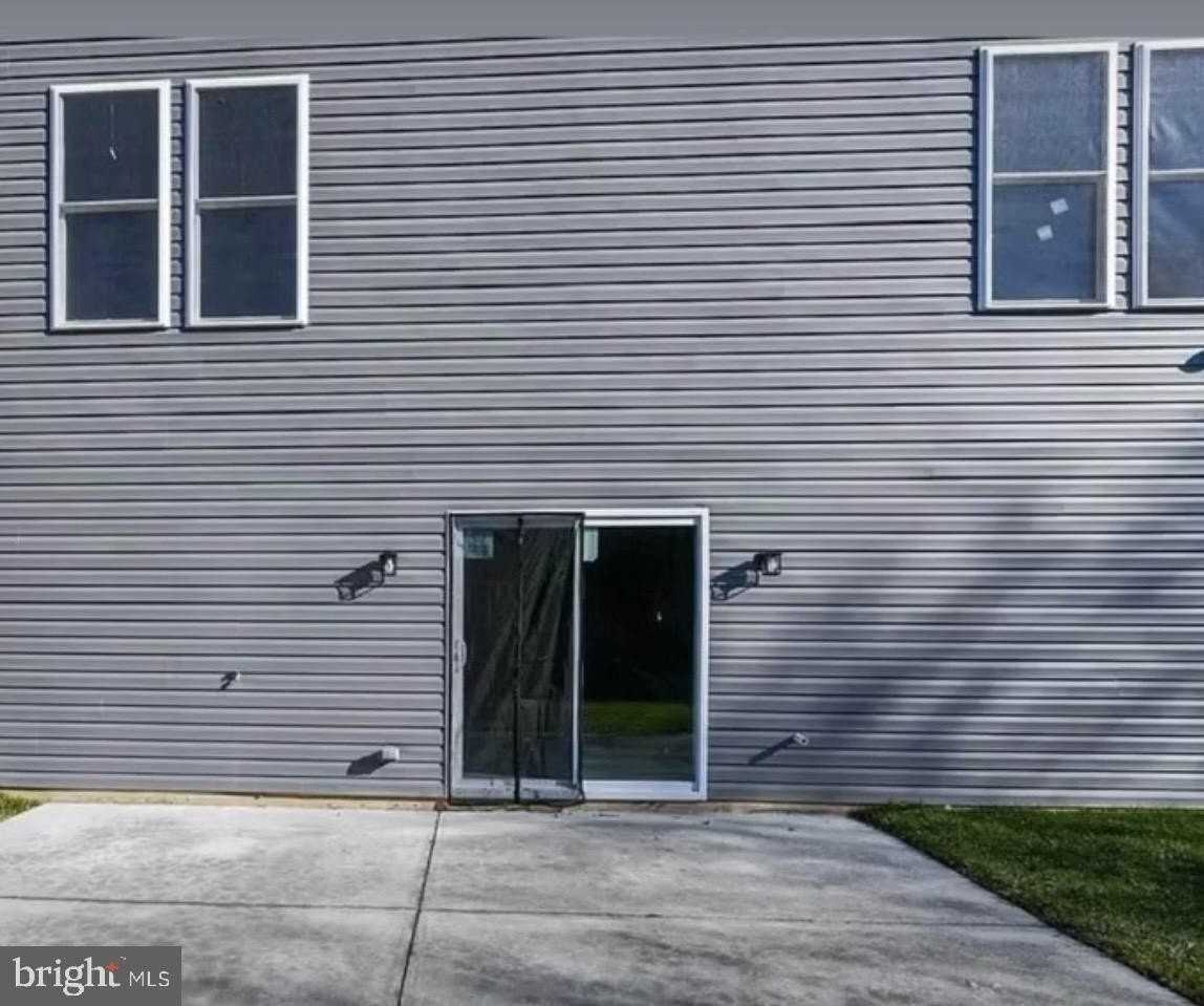 4719 Prince Georges Ave - Photo 3 of 11