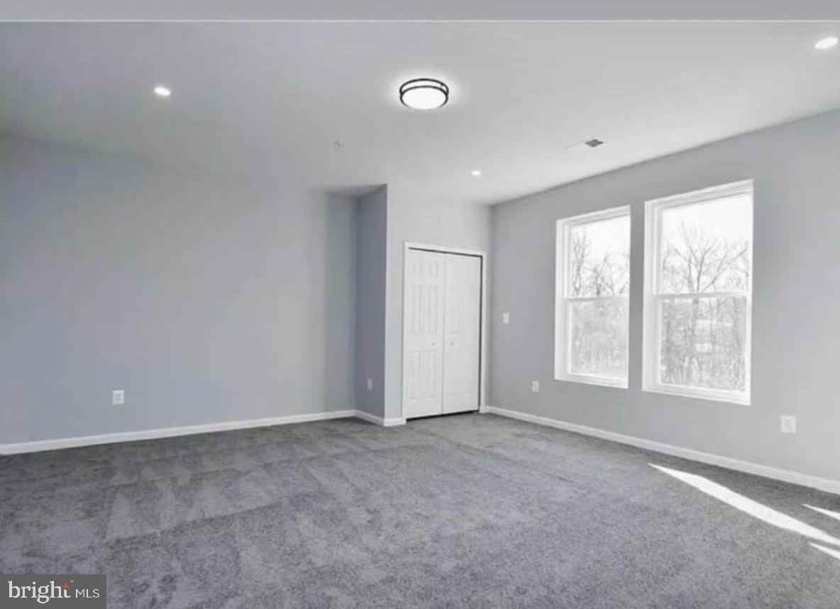 4719 Prince Georges Ave - Photo 6 of 11