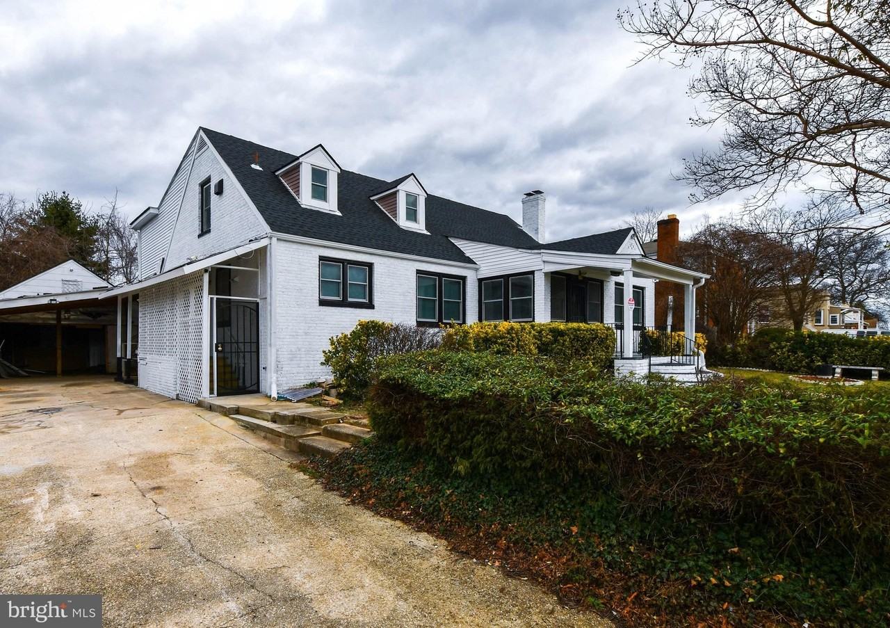 3802 Cedar Dr - Photo 2 of 50