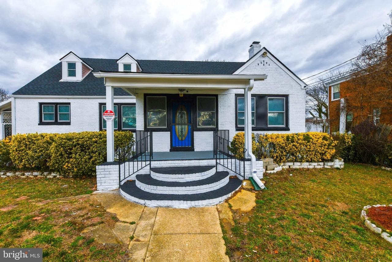 3802 Cedar Dr - Photo 3 of 50