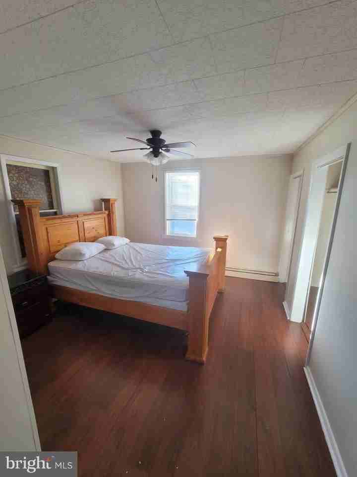 308 Ash St - Photo 5 of 16