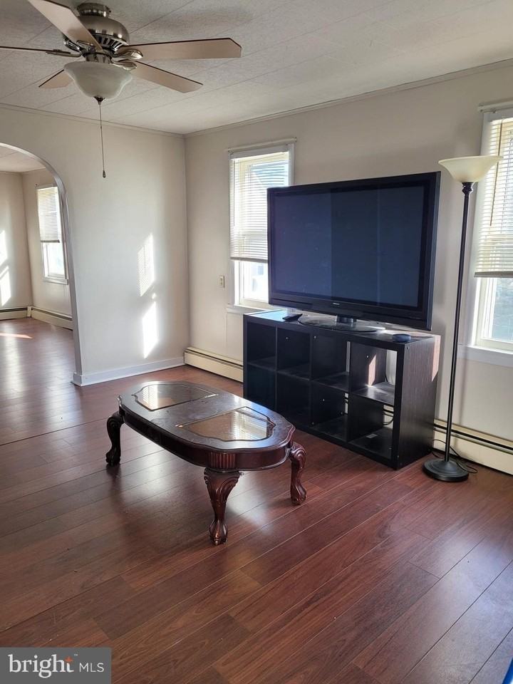 308 Ash St - Photo 7 of 16