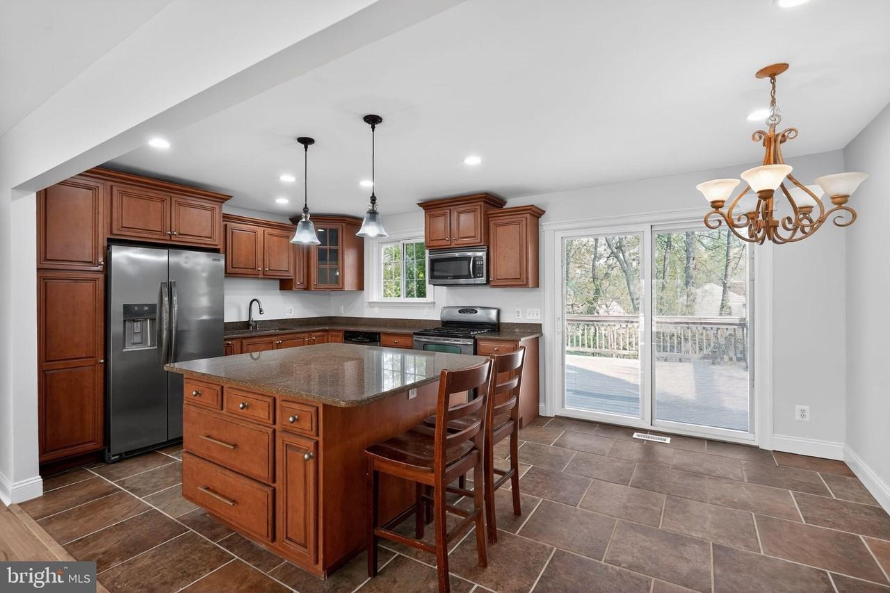 73 Greenvale Rd - Photo 3 of 23