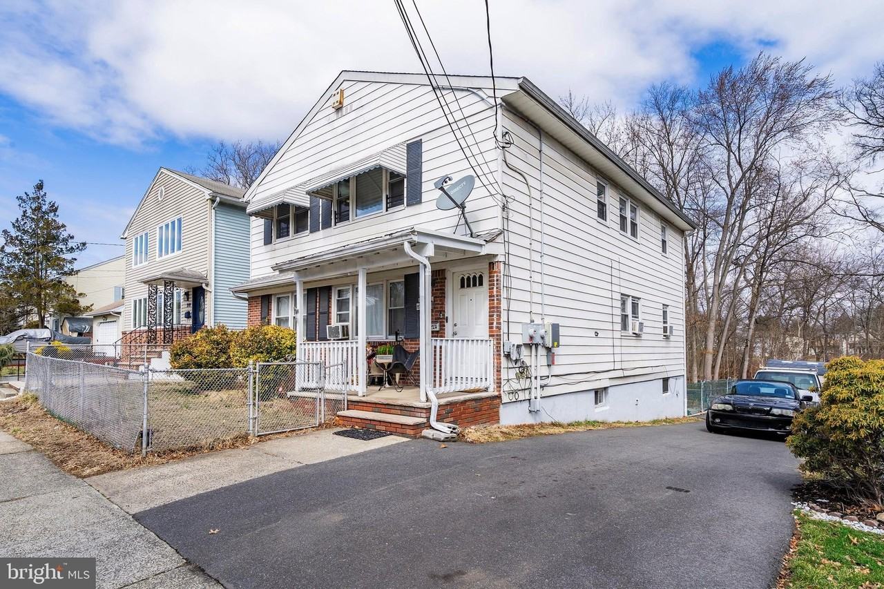 511 Jackson Ave - Photo 2 of 33