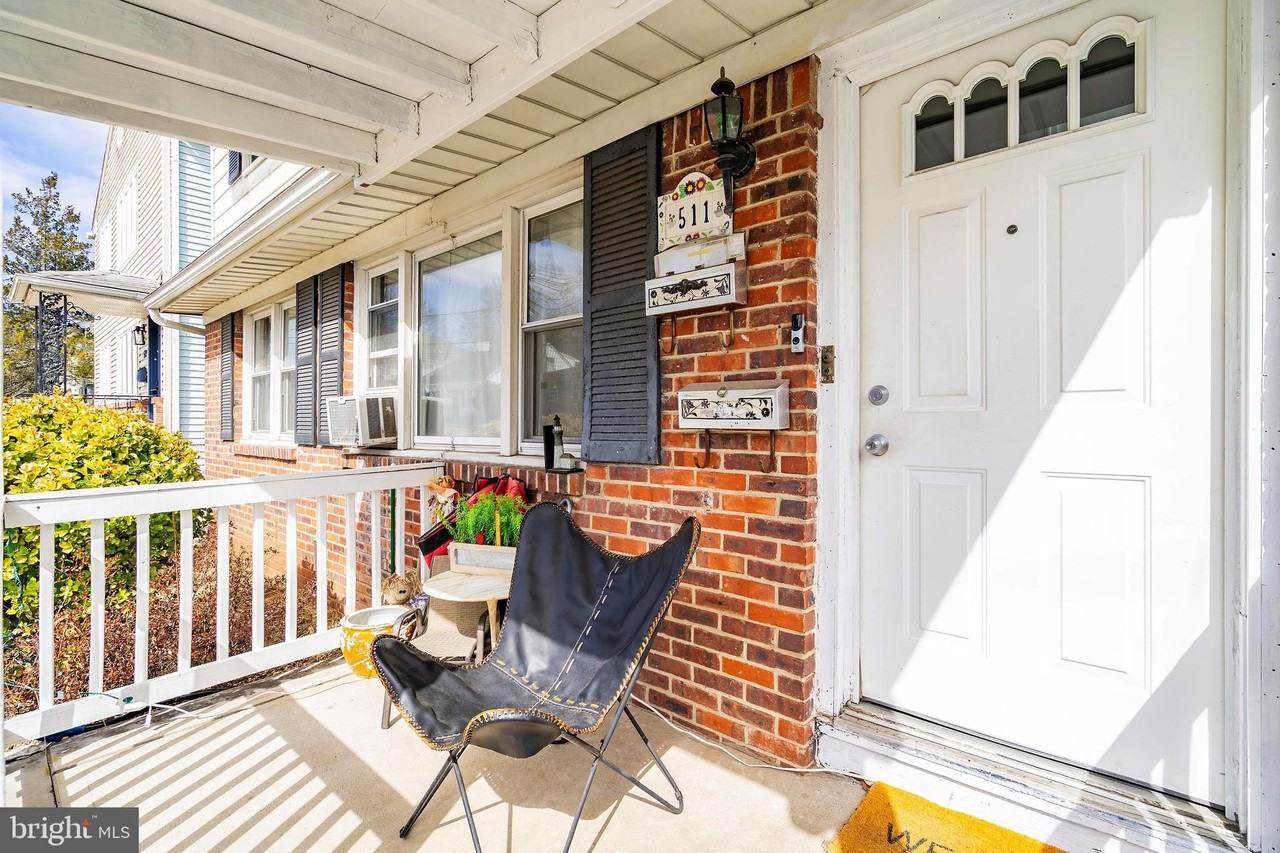 511 Jackson Ave - Photo 4 of 33