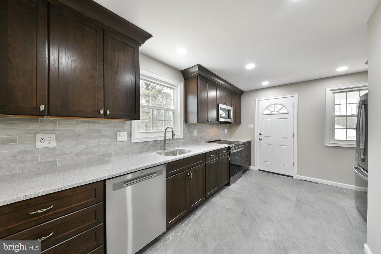 6166 Mechanicsville Rd - Photo 2 of 24