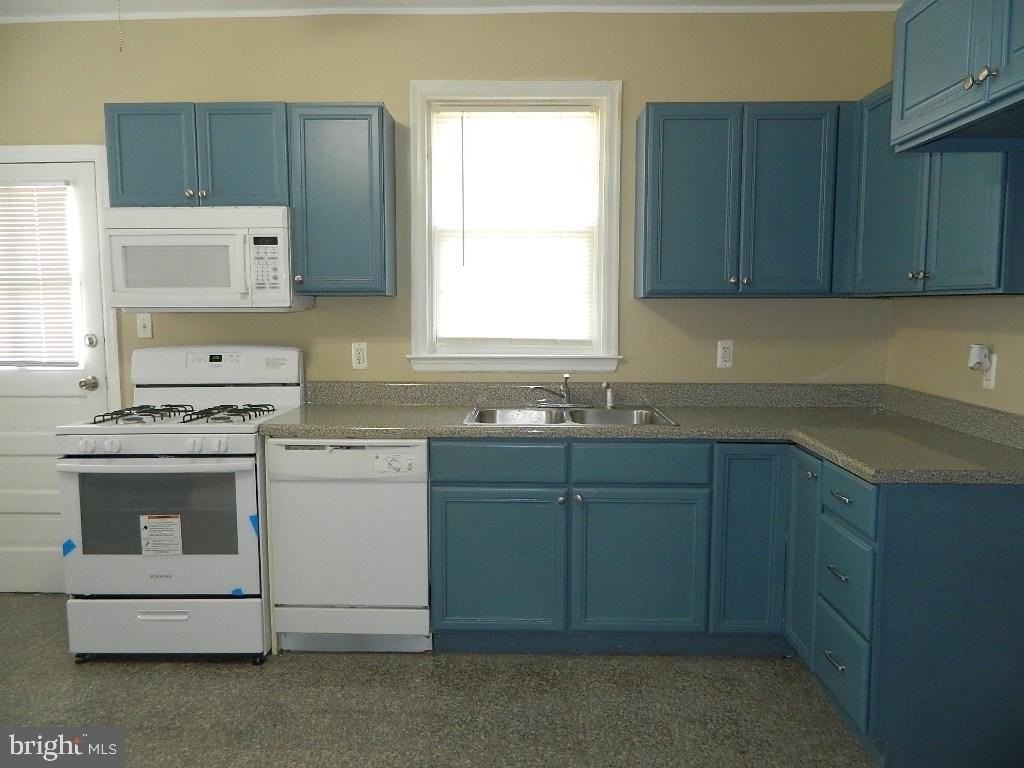 4501 Princeton Ave - Photo 6 of 26