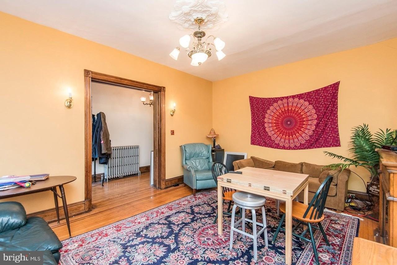 133 Dupont St - Photo 6 of 24