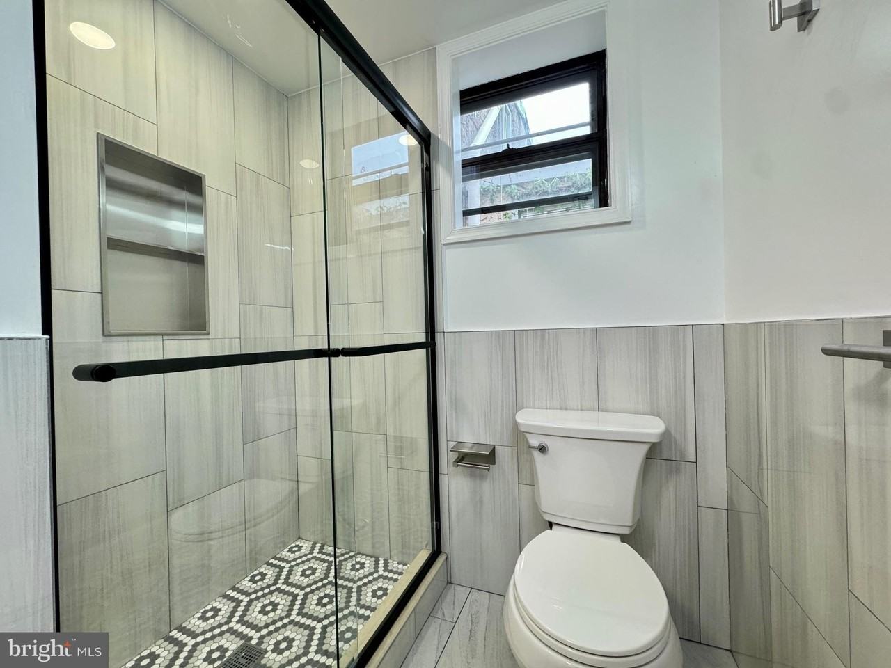 607 Mckean St #2 - Photo 6 of 13