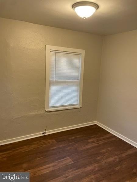 736 S Pershing Ave #1stFL - Photo 6 of 7