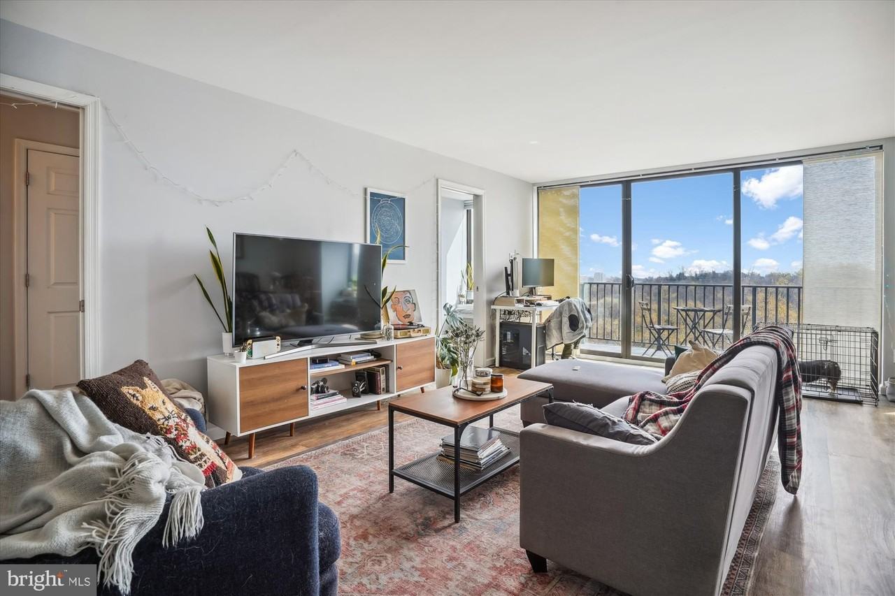 1510 12th St N #703 - Photo 2 of 45