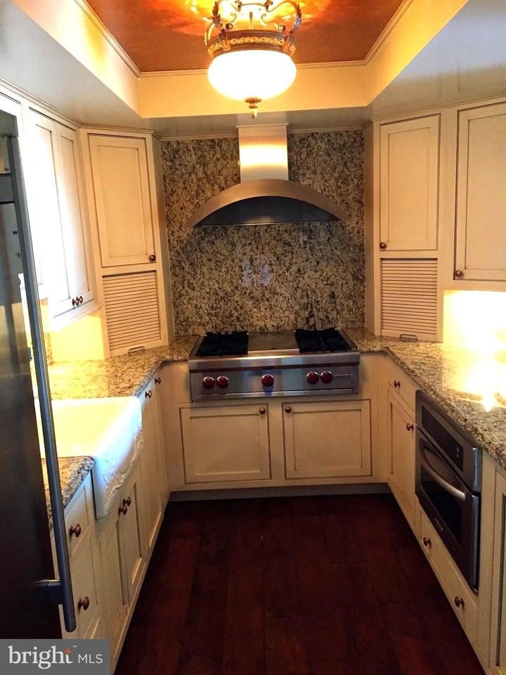 28 Main St #C - Photo 3 of 50