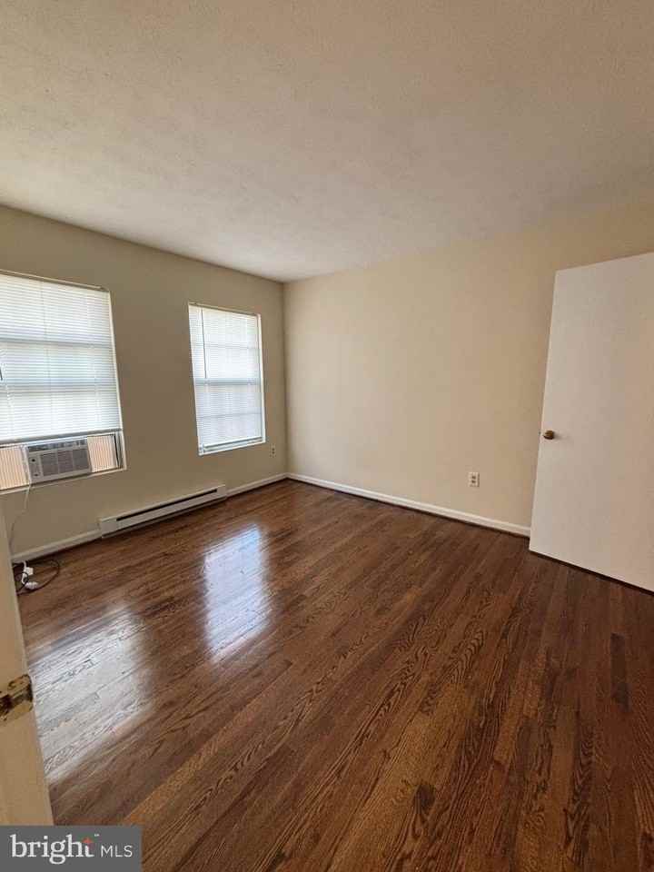 240 Nottoway Dr - Photo 7 of 9