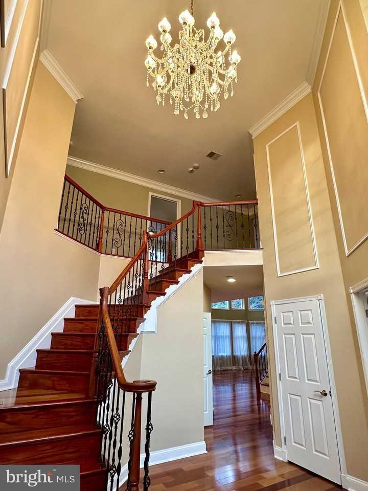 3215 Spring Rain Ct - Photo 4 of 39