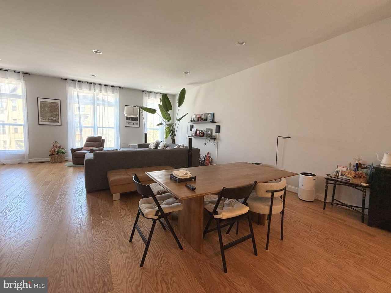 12305 W Oaks Dr - Photo 7 of 23