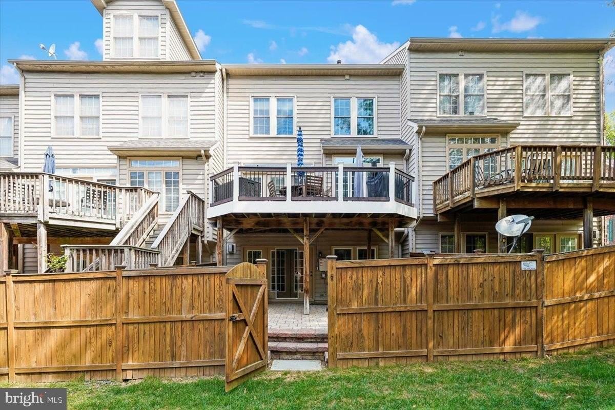 12484 Rose Path Cir - Photo 2 of 40