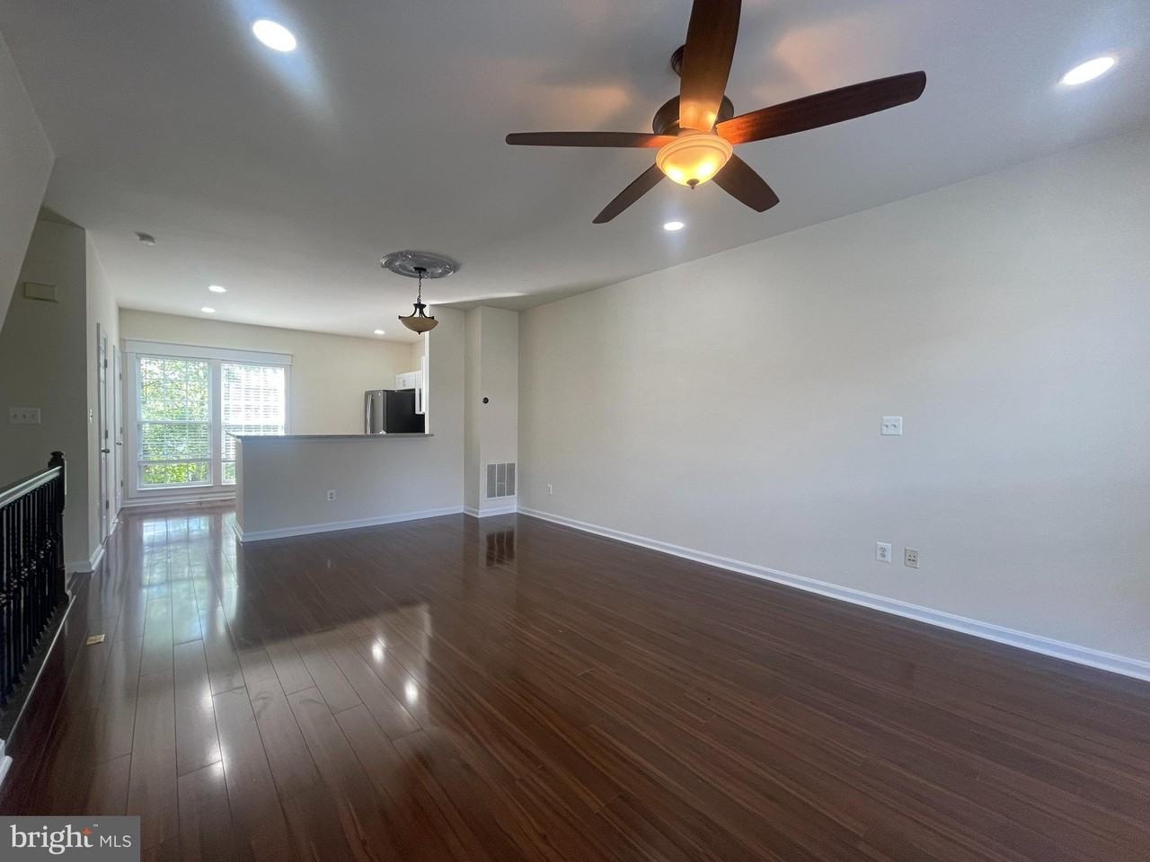 24673 Nettle Mill Sq - Photo 7 of 50