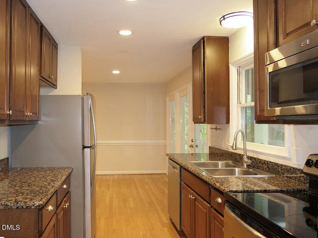 321 Forbush Mountain Dr - Photo 7 of 19