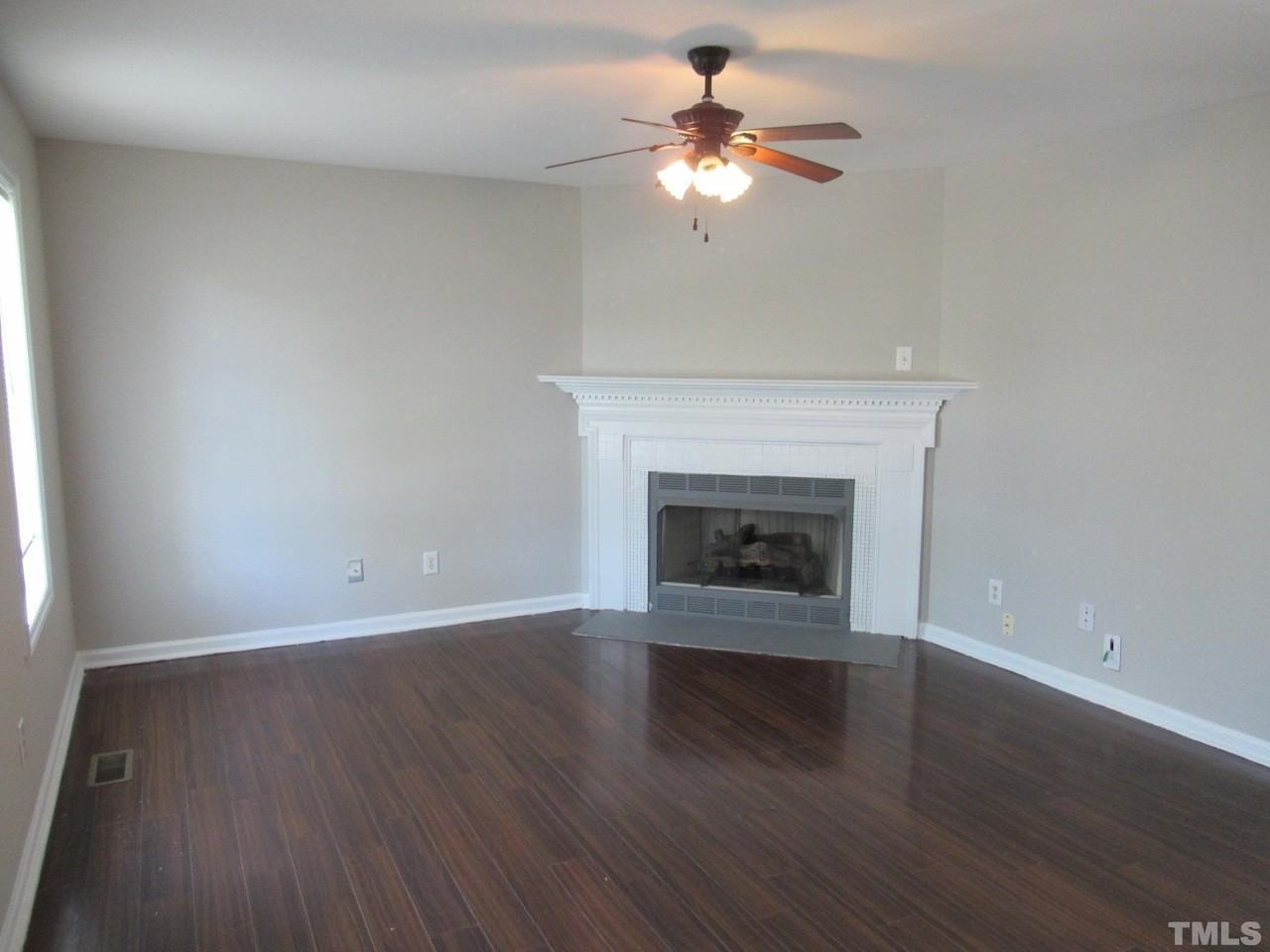 324 Springside Dr - Photo 2 of 14