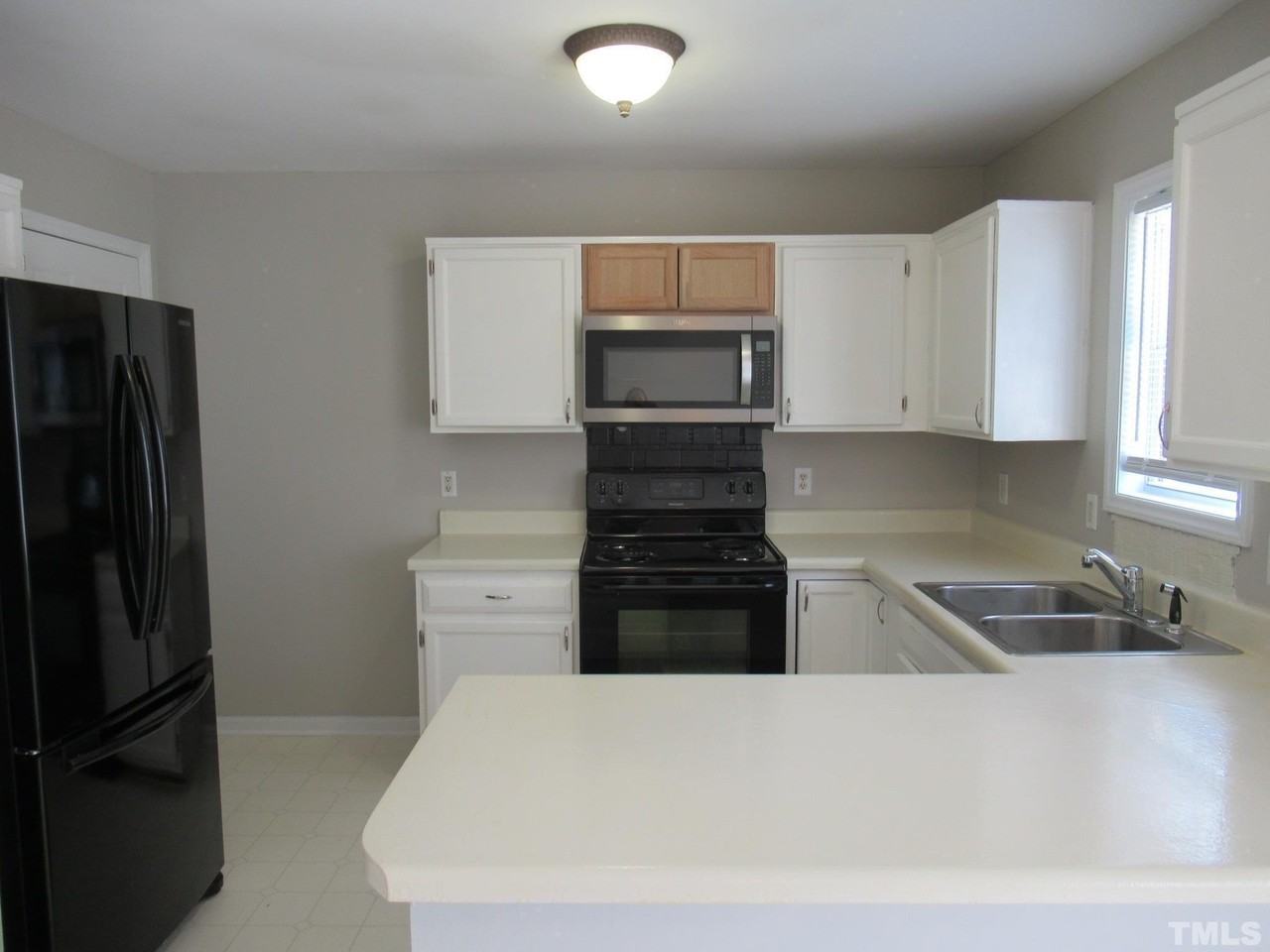 324 Springside Dr - Photo 6 of 14