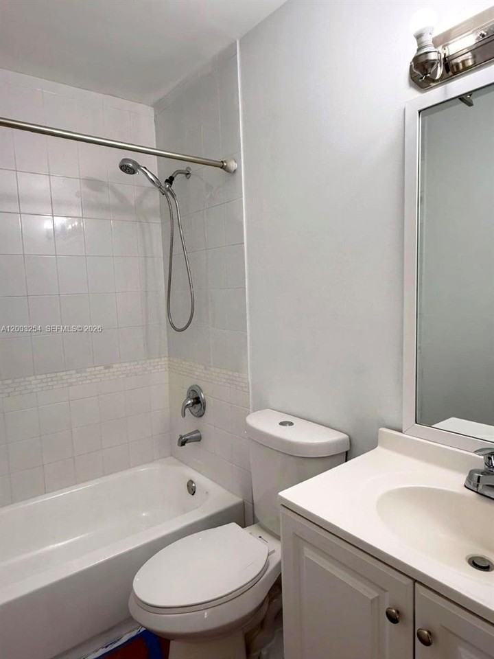 15490 Sw 134th Pl - Photo 5 of 8