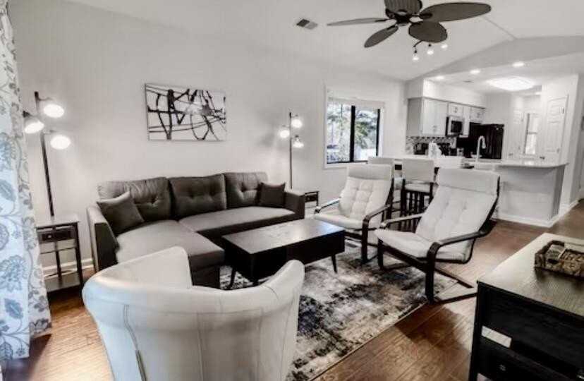 4109 Pinehurst Cir - Photo 5 of 17